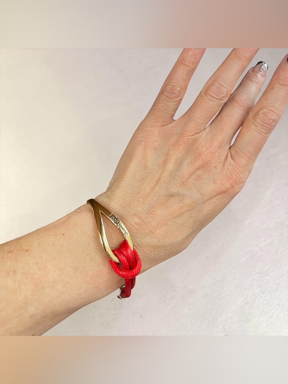 SAQ Inspirational Red Rope Bracelet Gold Tone “Keep Going”
